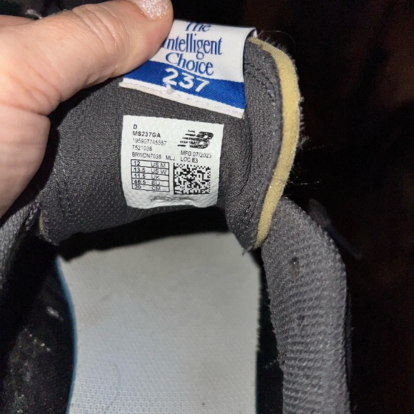 237 New Balance Men's Gray and Black Sneakers - Picture 7 of 7